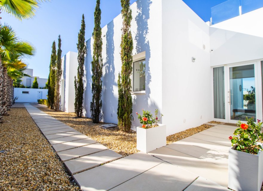 Resale - Villa - Orihuela Costa - Las Colinas Golf