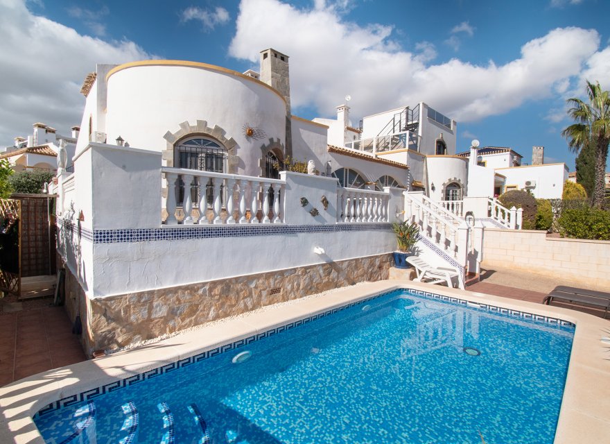 Resale - Villa - Orihuela Costa - Los Dolses