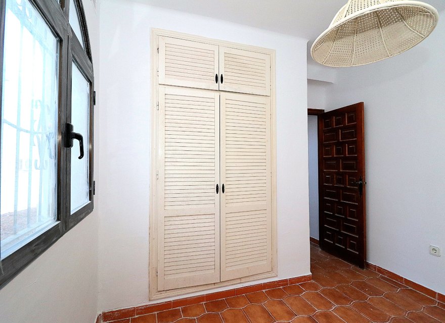 Resale - Villa - Orihuela Costa - Los Dolses