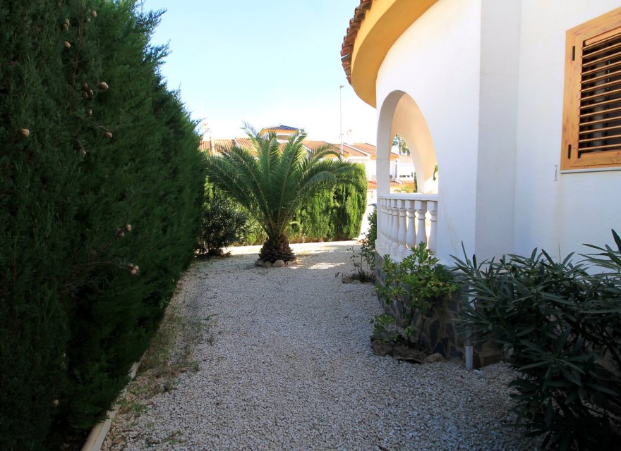 Resale - Villa - Orihuela Costa - Mil Palmeras