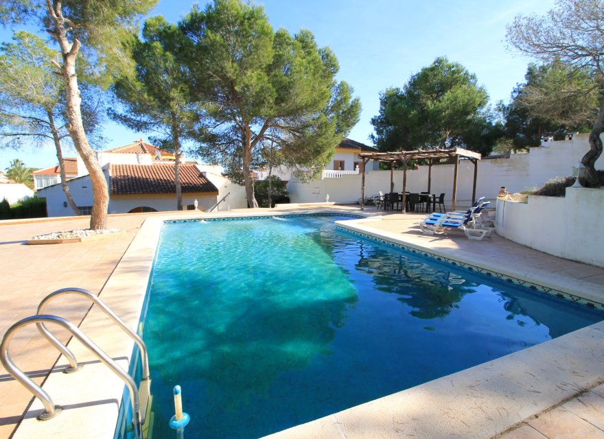 Resale - Villa - Orihuela Costa - Mil Palmeras