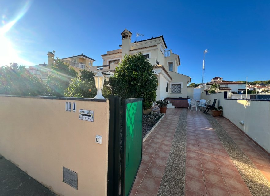 Resale - Villa - Orihuela Costa - Mil Palmeras