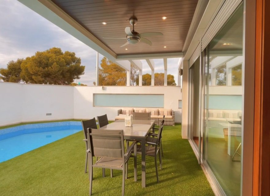 Resale - Villa - Orihuela Costa - Mil Palmeras