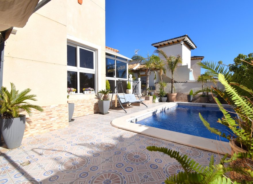 Resale - Villa - Orihuela Costa - Playa Flamenca