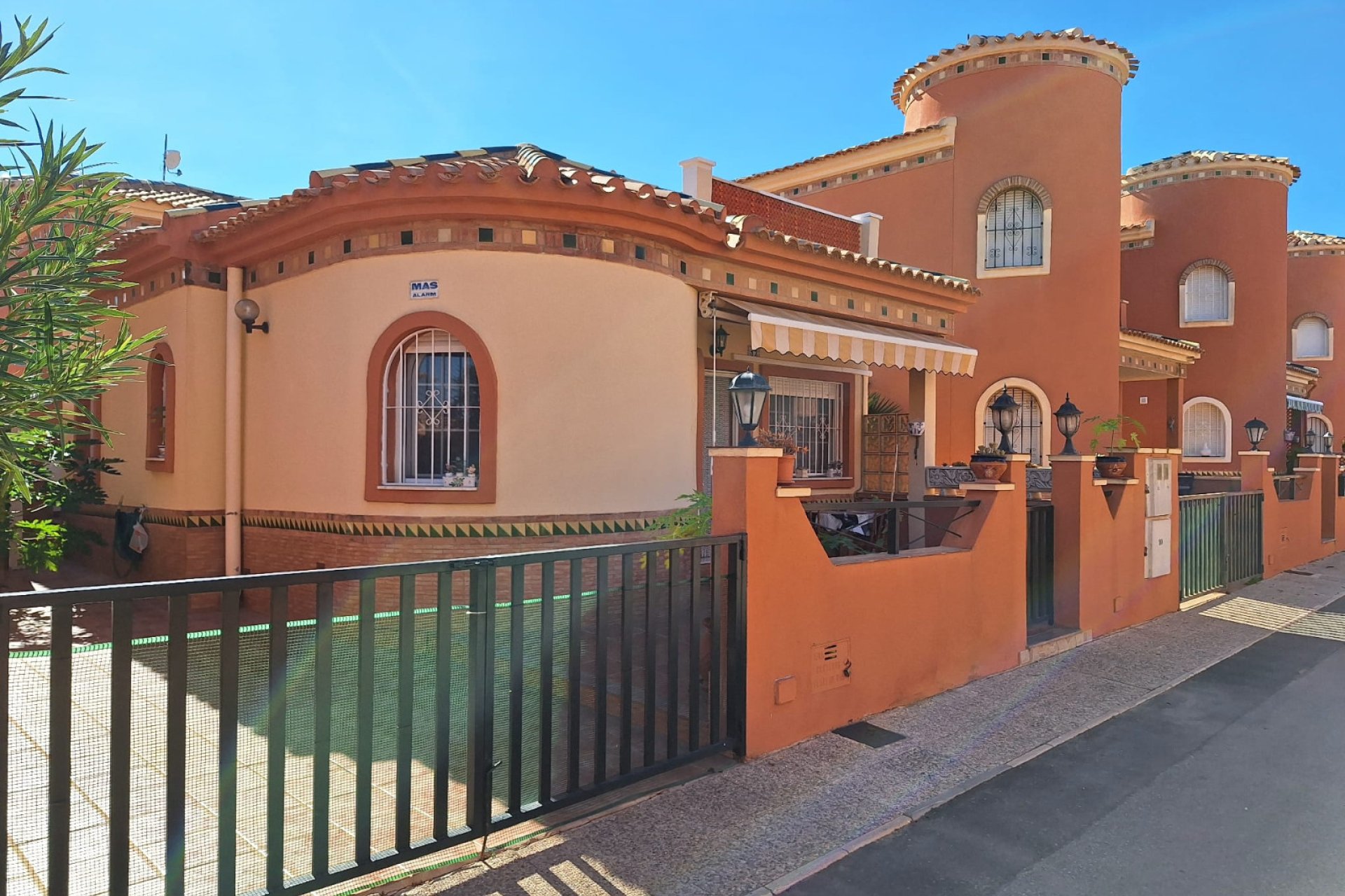 Resale - Villa - Orihuela Costa - Playa Flamenca