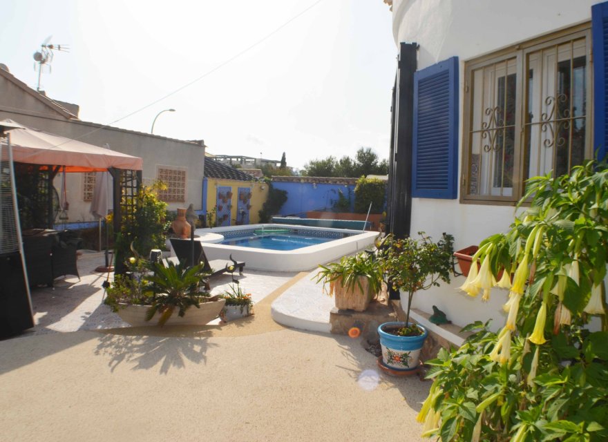 Resale - Villa - Orihuela Costa - Playa Flamenca