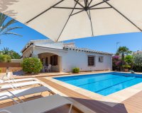 Resale - Villa - Orihuela Costa - Punta Prima