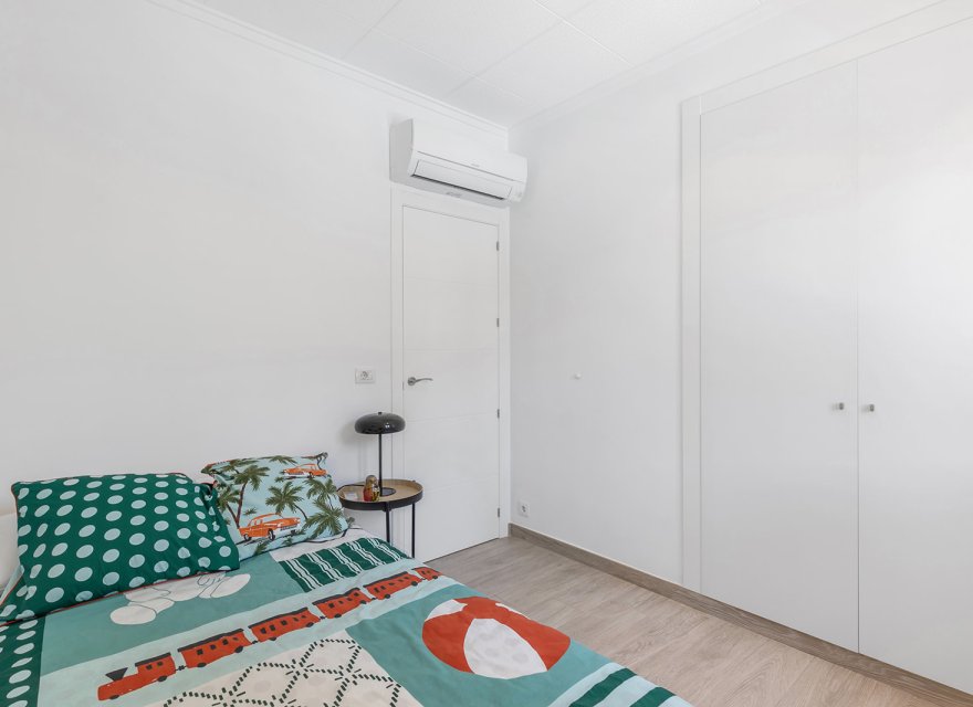 Resale - Villa - Orihuela Costa - Punta Prima