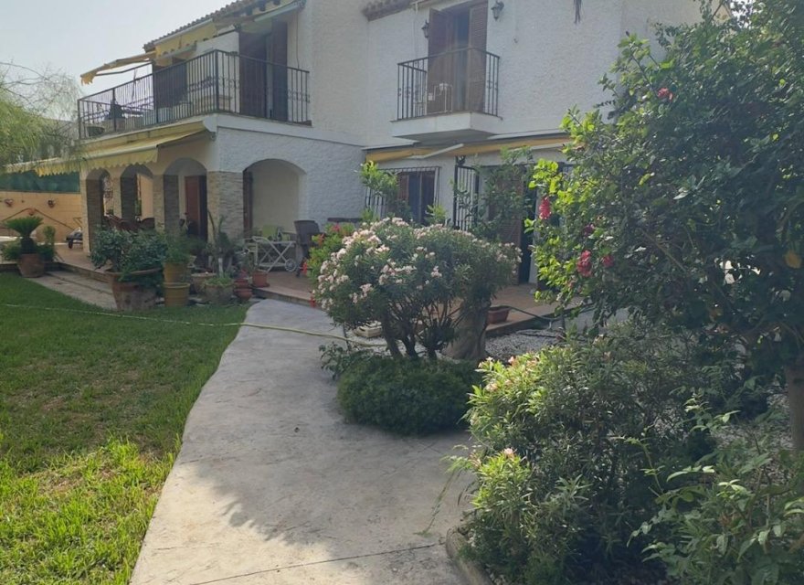 Resale - Villa - Orihuela Costa - Punta Prima