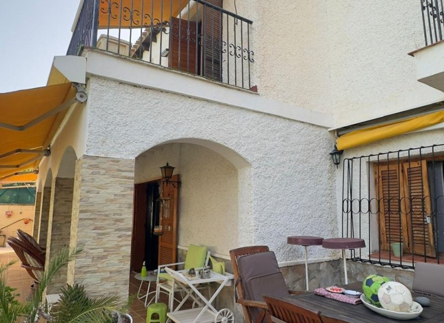 Resale - Villa - Orihuela Costa - Punta Prima