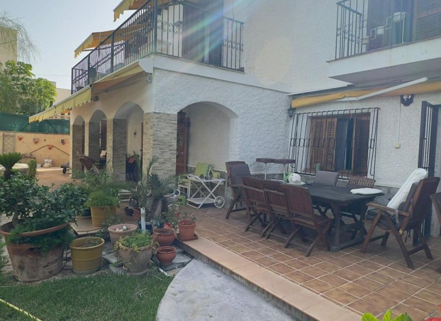 Resale - Villa - Orihuela Costa - Punta Prima