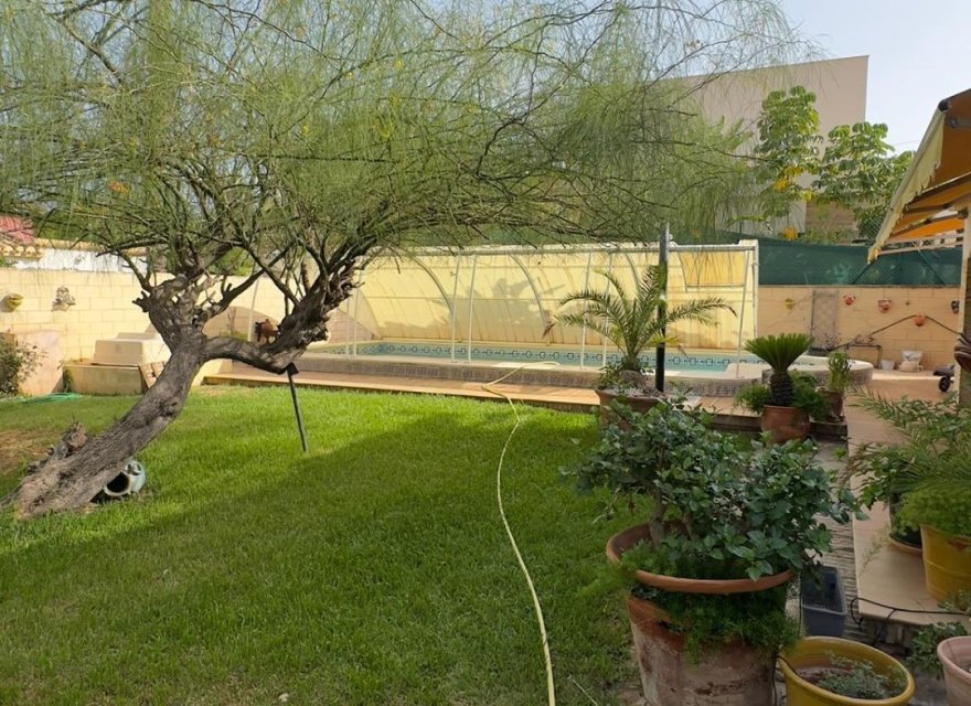 Resale - Villa - Orihuela Costa - Punta Prima