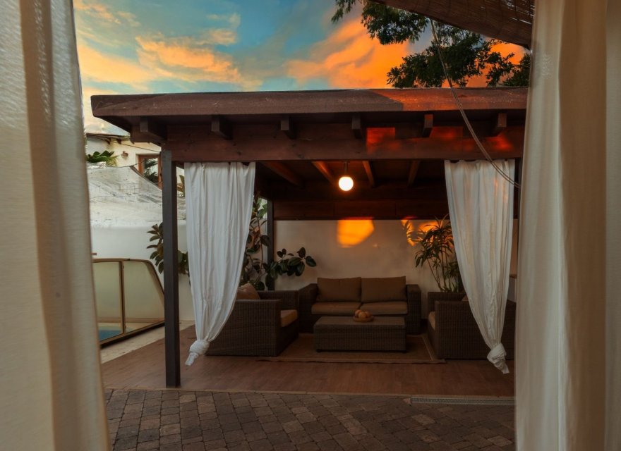 Resale - Villa - Orihuela Costa - Punta Prima