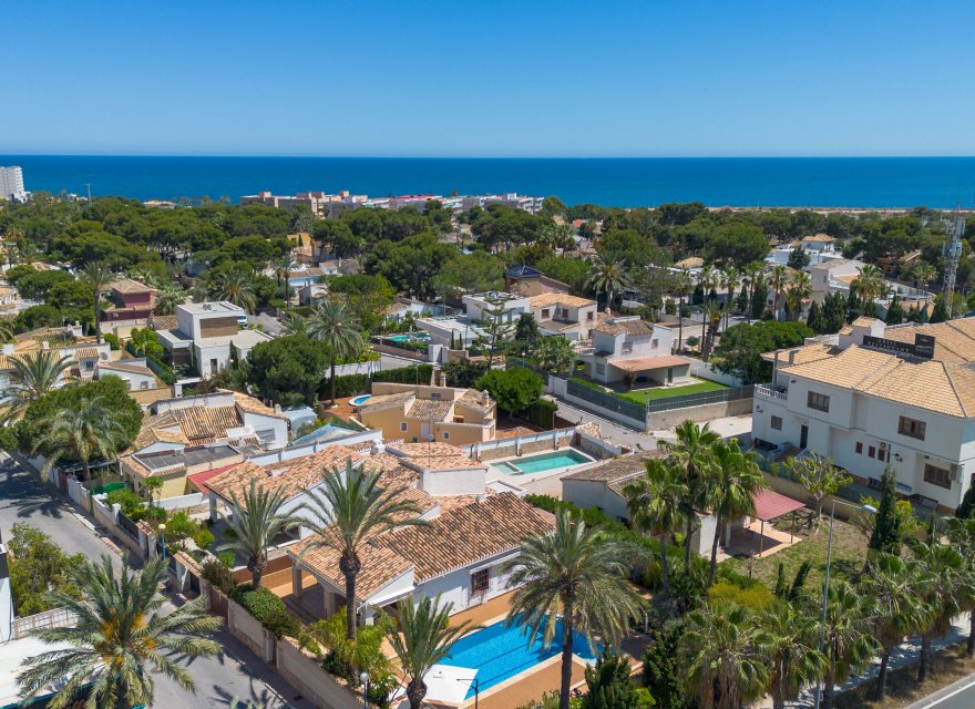 Resale - Villa - Orihuela Costa - Punta Prima