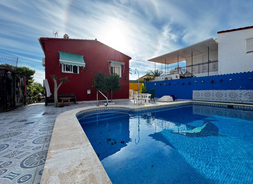 Resale - Villa - Orihuela Costa - Punta Prima