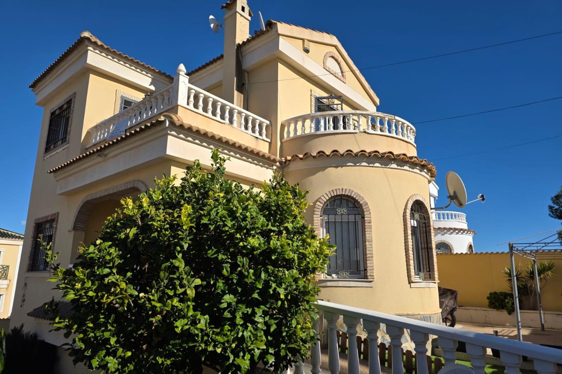 Resale - Villa - Orihuela Costa - Villamartín-las Filipinas