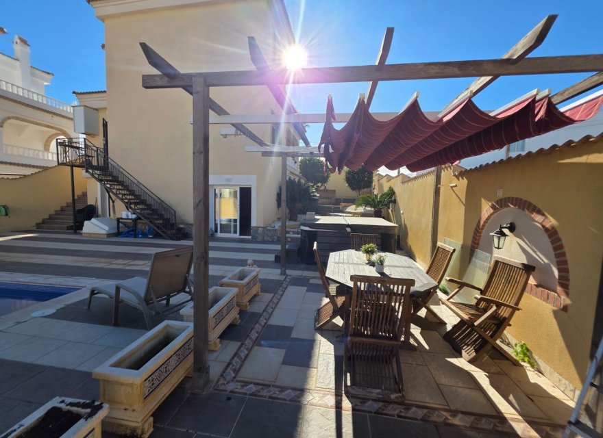 Resale - Villa - Orihuela Costa - Villamartín-las Filipinas