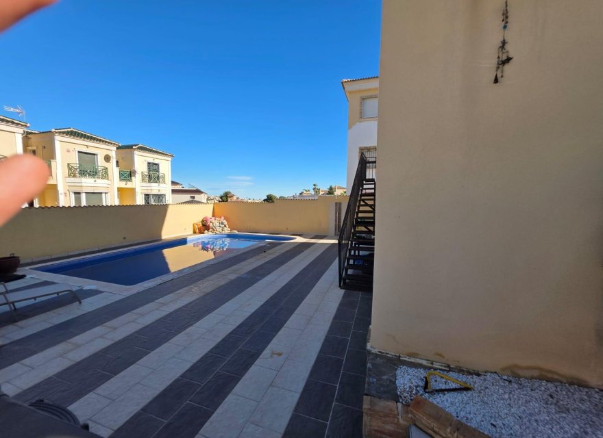 Resale - Villa - Orihuela Costa - Villamartín-las Filipinas