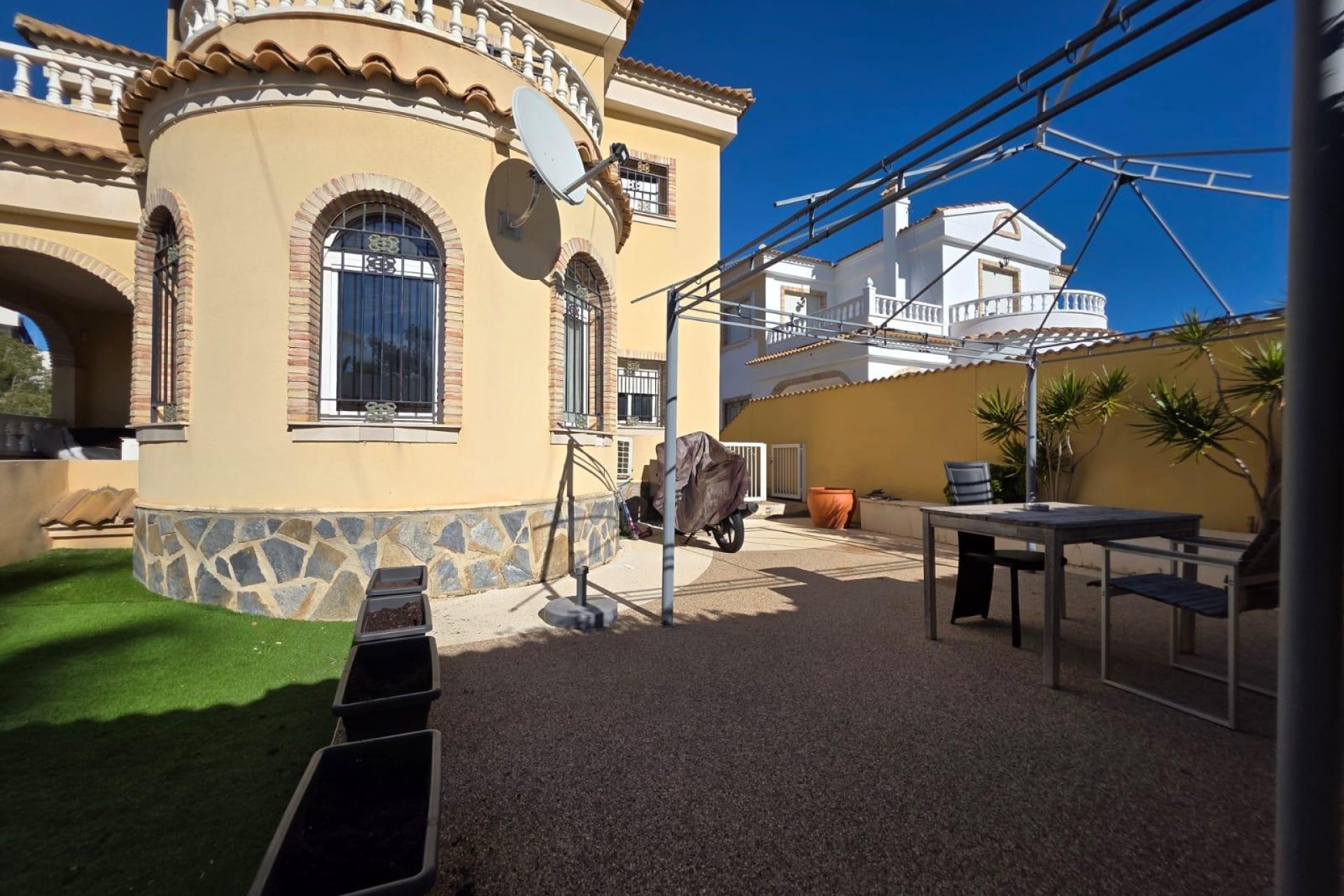 Resale - Villa - Orihuela Costa - Villamartín-las Filipinas