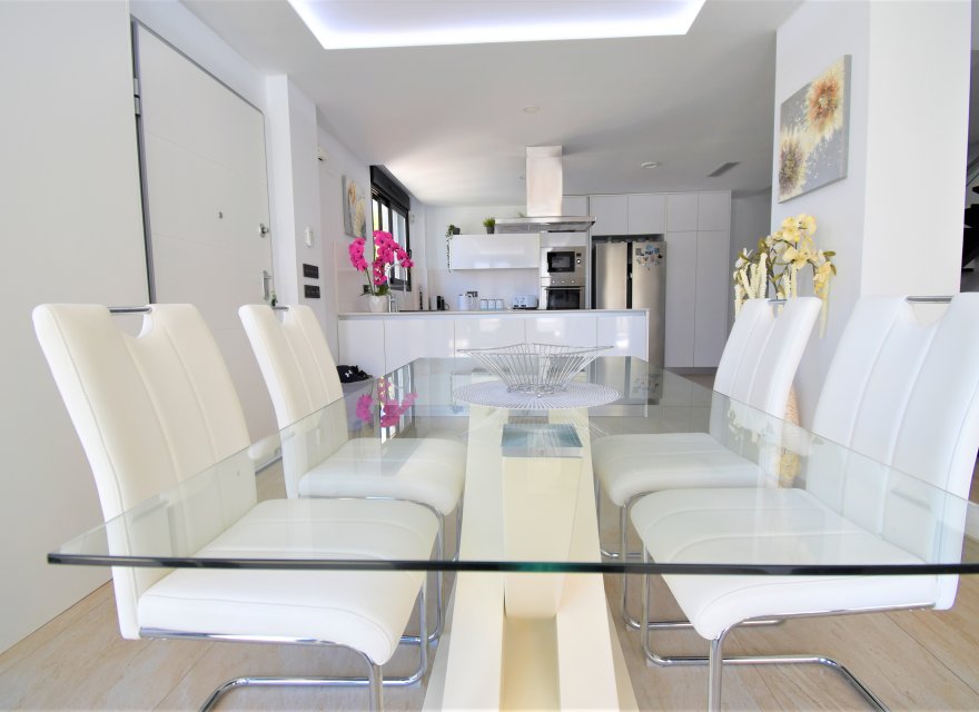 Resale - Villa - Orihuela Costa - Villamartin