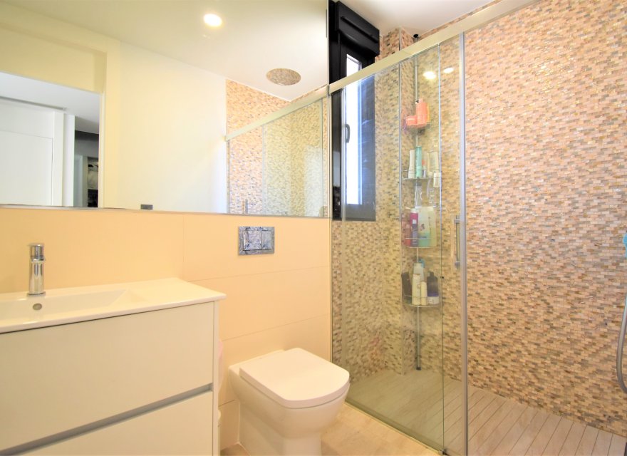 Resale - Villa - Orihuela Costa - Villamartin