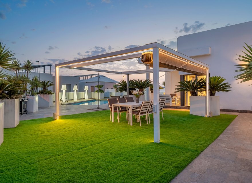Resale - Villa - Orihuela Costa - Villamartín