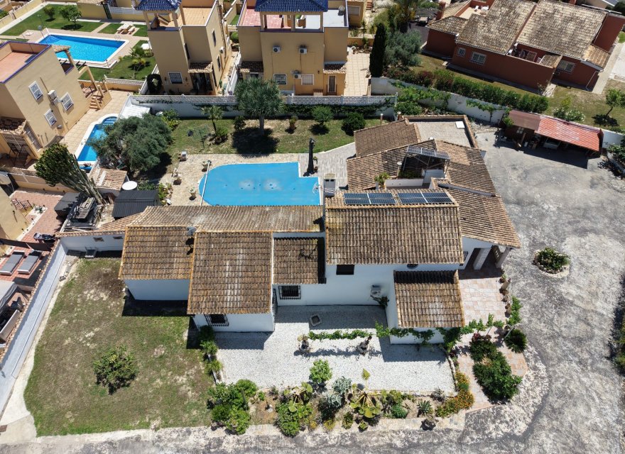 Resale - Villa - Orihuela Costa - Villamartín