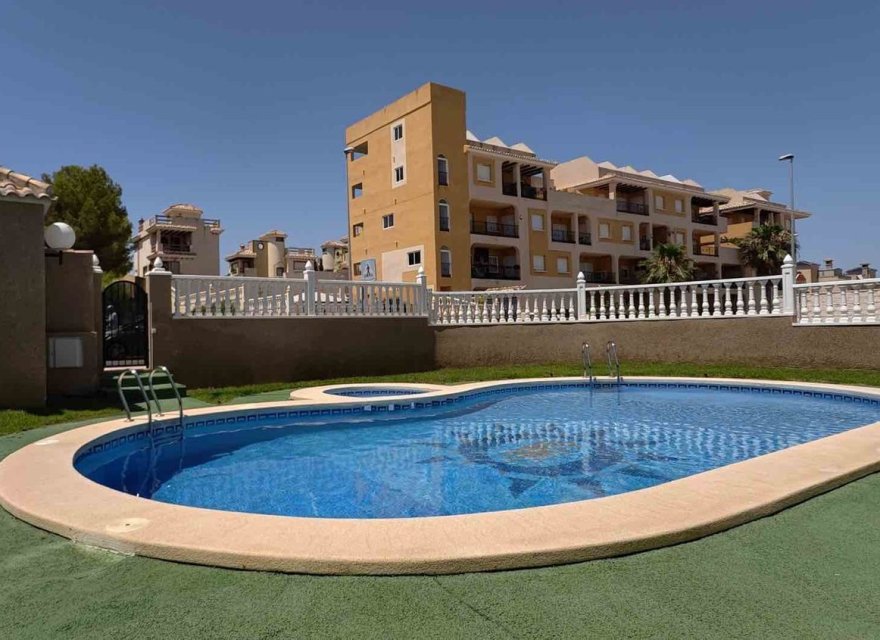 Resale - Villa - Orihuela Costa - Villamartin
