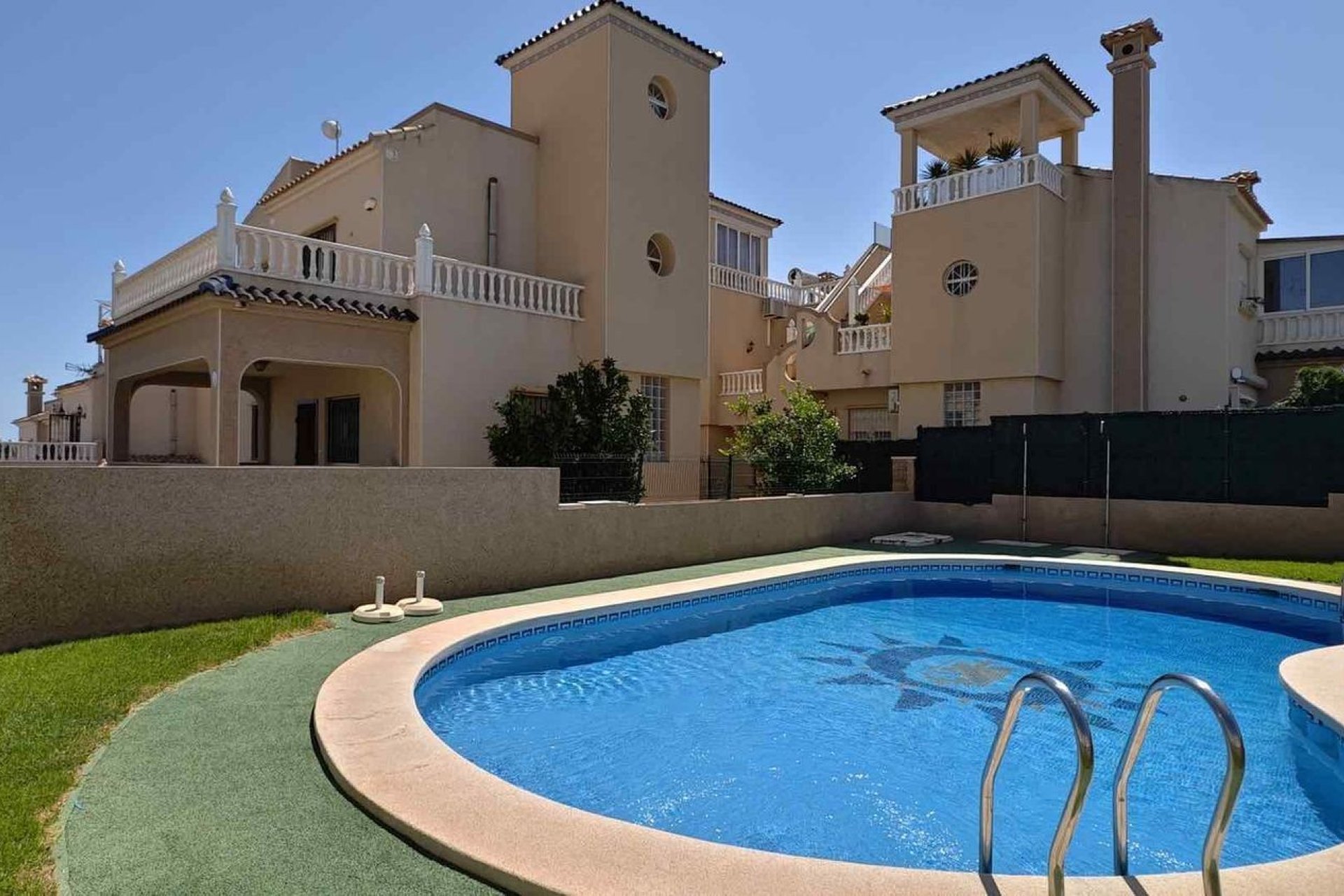 Resale - Villa - Orihuela Costa - Villamartin