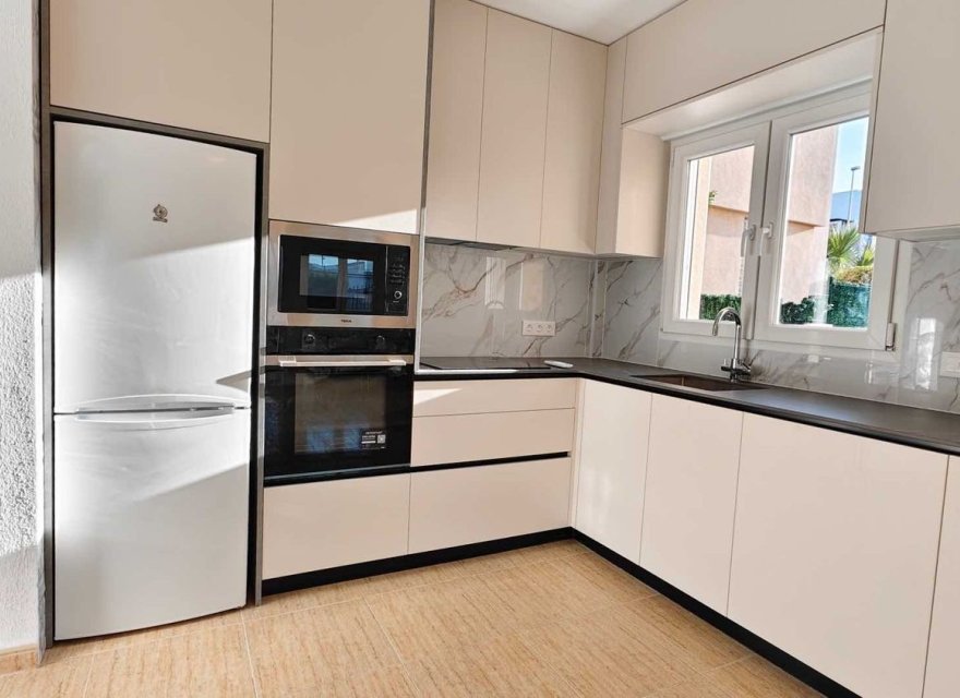 Resale - Villa - Orihuela Costa - Villamartin