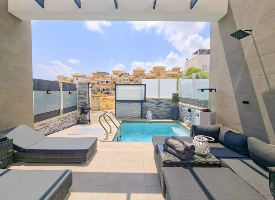 Resale - Villa - Orihuela Costa - Villamartín