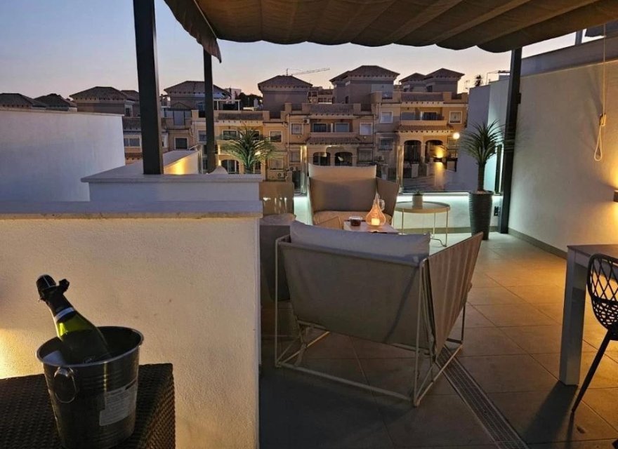 Resale - Villa - Orihuela Costa - Villamartín