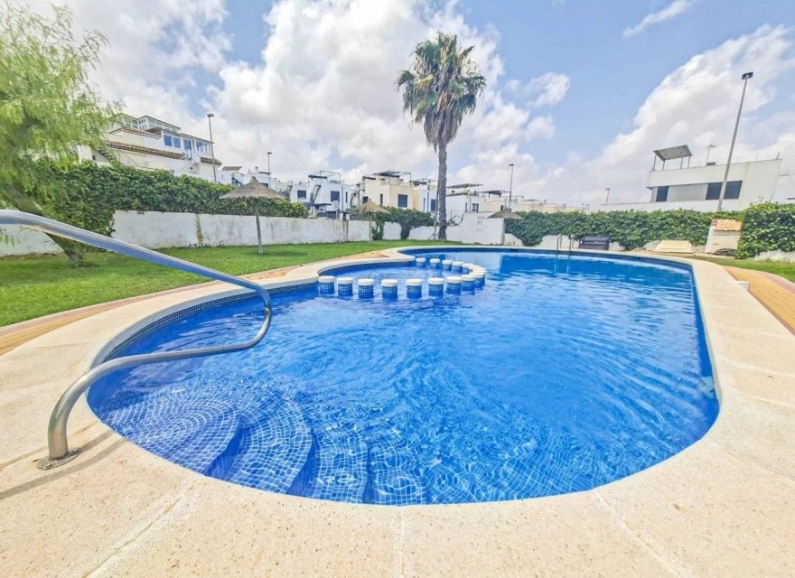 Resale - Villa - Orihuela Costa - Villamartín