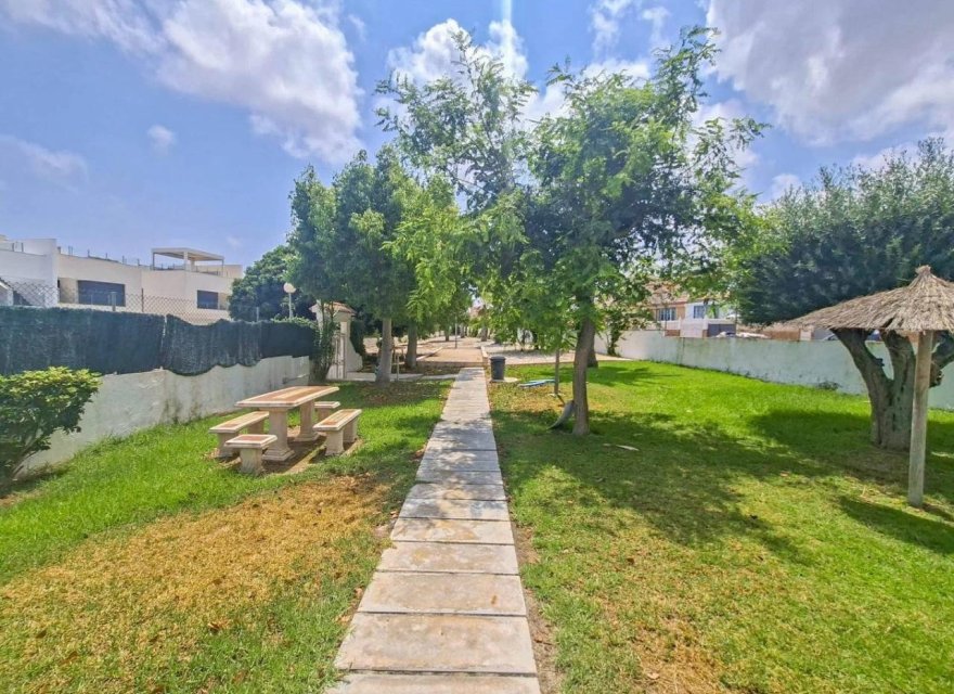 Resale - Villa - Orihuela Costa - Villamartín