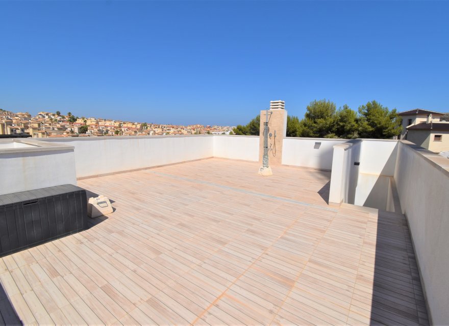 Resale - Villa - Orihuela Costa - Villamartín