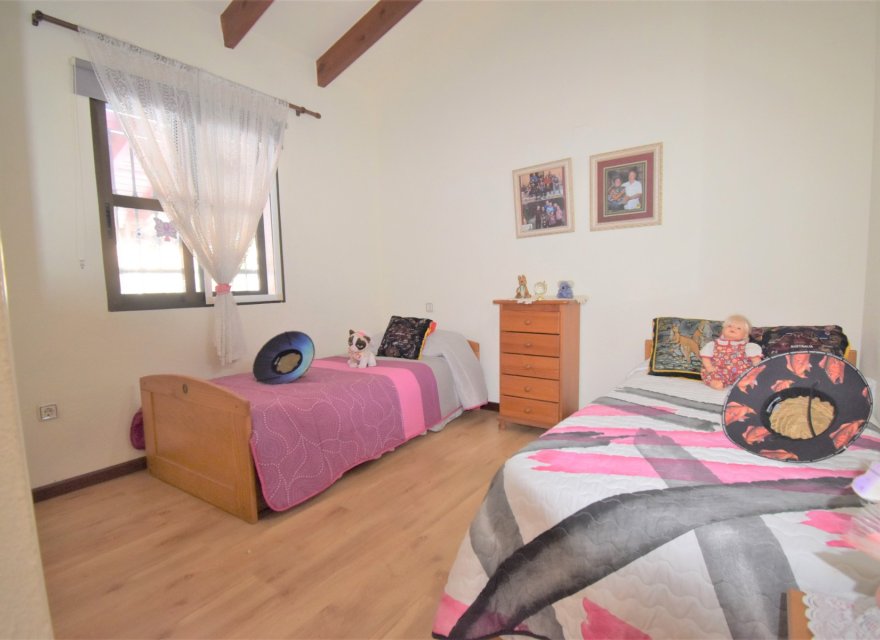 Resale - Villa - Orihuela Costa - Villamartín