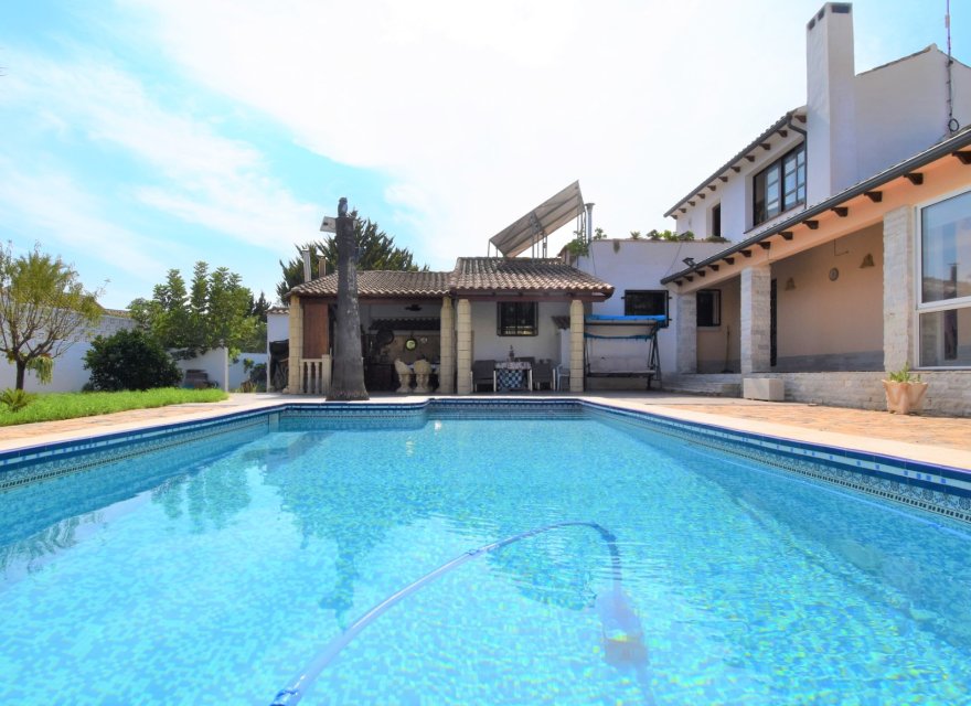 Resale - Villa - Orihuela Costa - Villamartín