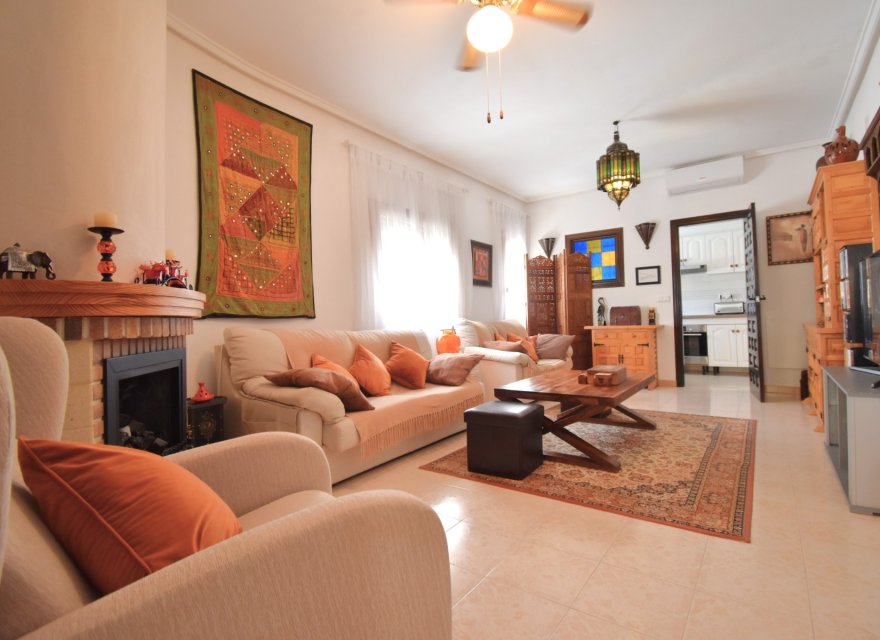 Resale - Villa - Orihuela Costa - Villamartín