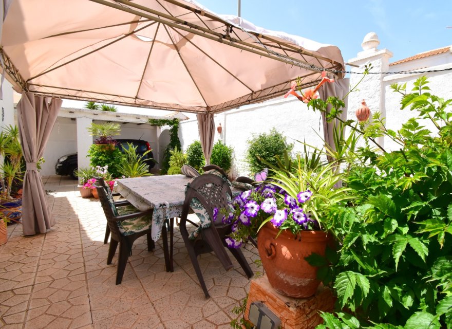 Resale - Villa - Orihuela Costa - Villamartín