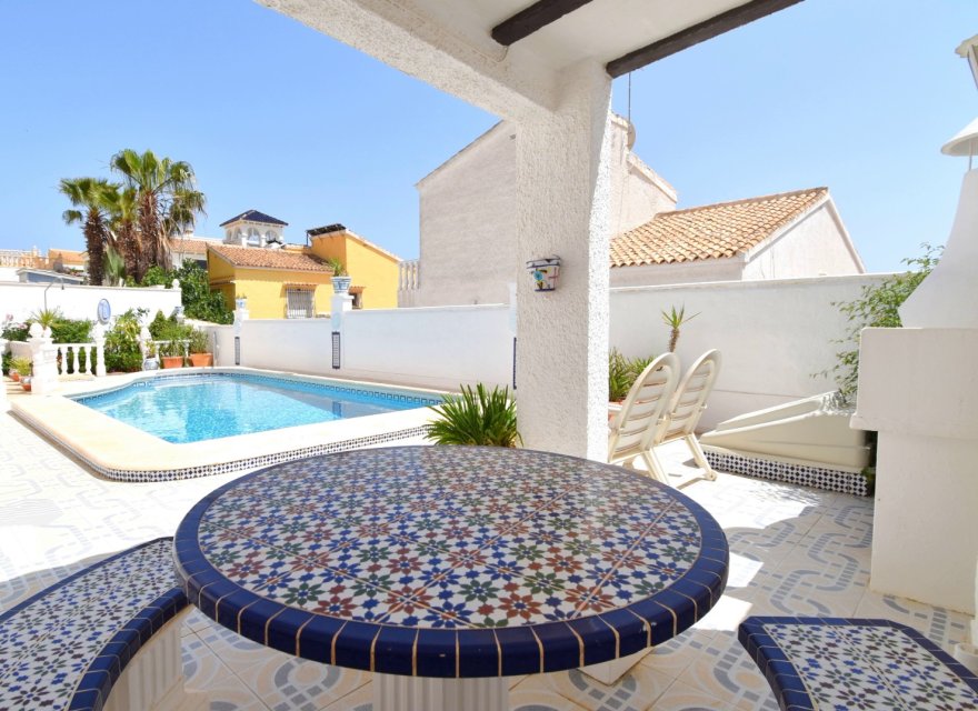 Resale - Villa - Orihuela Costa - Villamartín