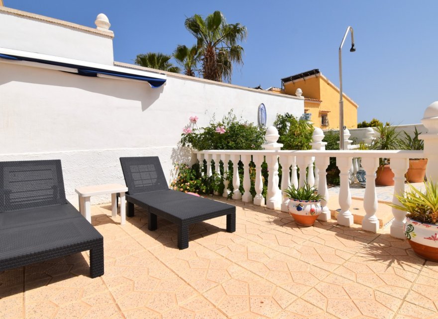 Resale - Villa - Orihuela Costa - Villamartín