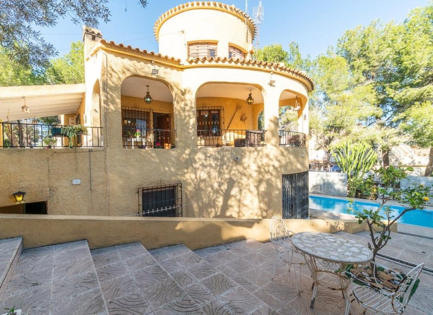 Resale - Villa - Orihuela Costa - Villamartín