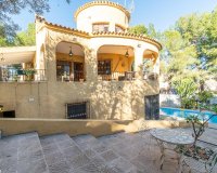 Resale - Villa - Orihuela Costa - Villamartín