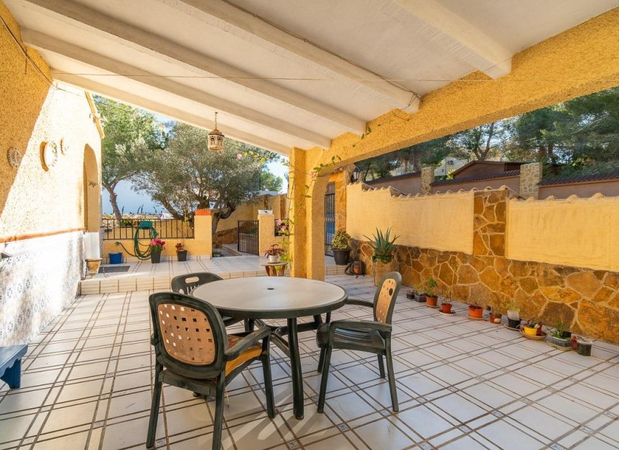 Resale - Villa - Orihuela Costa - Villamartín