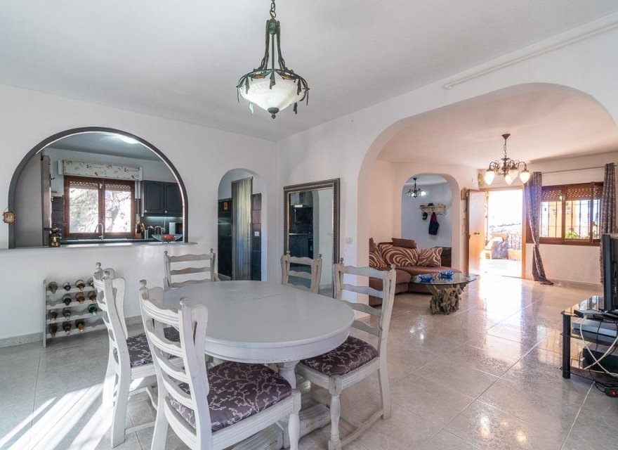 Resale - Villa - Orihuela Costa - Villamartín