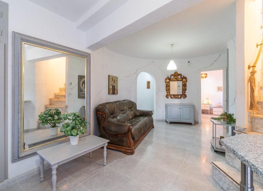 Resale - Villa - Orihuela Costa - Villamartín