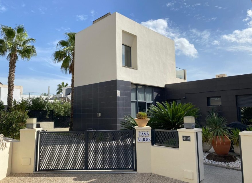 Resale - Villa - Orihuela Costa - Villamartín