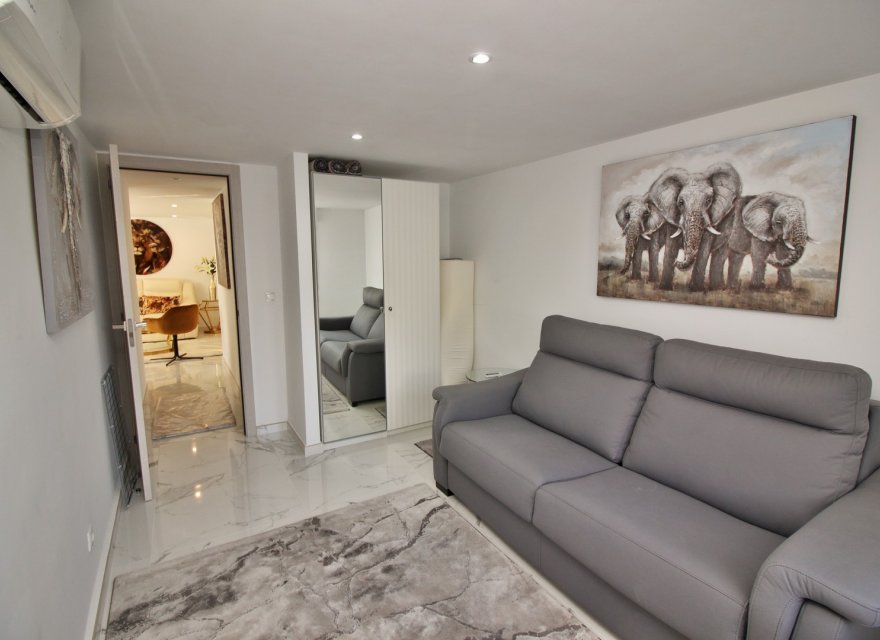 Resale - Villa - Orihuela Costa - Villamartin