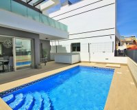 Resale - Villa - Orihuela Costa - Villamartin