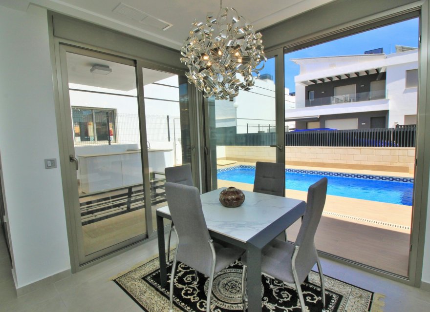 Resale - Villa - Orihuela Costa - Villamartin